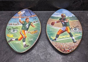 lot 104 image: Pair of Brett Favre Bradford Exchange Collectible Plates