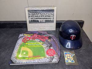 lot 111 image: Vintage MN Twins & Baseball Memorabilia