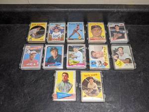 lot 114 image: Vintage Topps and Fleer Baseball Cards - Many 1950s, 1960s
