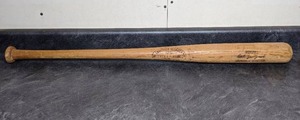 lot 18 image: Genuine Carl Yastrzemski Louisville Slugger 33 Baseball Bat