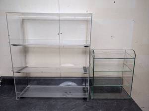 lot 185 image: Transparent Display Shelf Racks