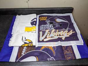 lot 197 image: Vikings Flag, Bandana and Towels