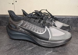 lot 212 image: Nike Zoom Gravity Mens Athletic Sneakers 8.5 - NEW