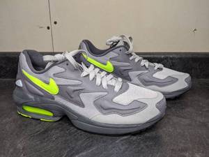 lot 215 image: Nike Air Max 2 Light Mens 9.5 Sneakers NEW