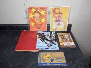 lot 200 image: Vintage Hockey, Basketball, Baseball, Football Programs Gophers