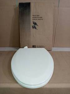lot 5 image: Toilet seat - not used