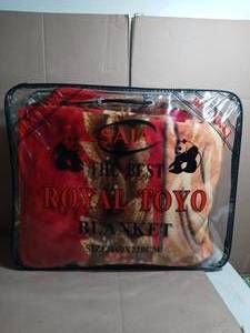lot 38 image: Royal Toyo King Size Printed Blanket - Red by Royal Toyo - not used
