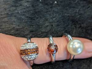 lot 196 image: Henri Bendel Rings - Set of 3