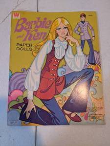 lot 56 image: Vintage Paper Dolls
