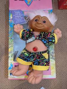 lot 67 image: Vintage Treasure Troll Tots