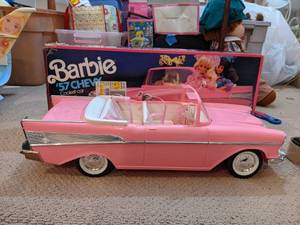 lot 70 image: Vintage 1990 Barbie 57 Chevy