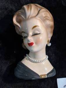 lot 260 image: Vintage INARCO Lady Head Vase 1963