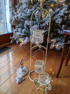 lot 270 image: Shabby Chic Miscellaneous Home Decor