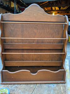 lot 327 image: Vintage Wood Plate Shelf