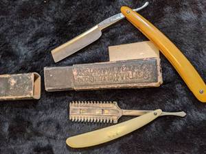 lot 174 image: Vintage Shavers