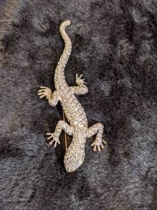 lot 183 image: 1993 Limited Edition Carolee Lizard Rhinestone Brooch