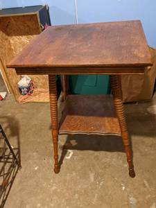 lot 251 image: Vintage Hall Table