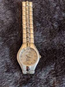 lot 162 image: Ladies Rolex Watch (not genuine)