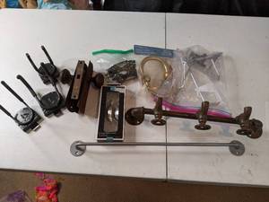 lot 20 image: Vintage and Vintage Looking Hardware and Door Knobs