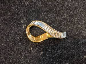 lot 115 image: Stunning Swarovski Brooch
