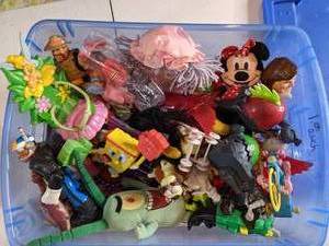 lot 47 image: Miscellaneous Action Figures and Small Toys
