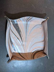 lot 87 image: Leather Tray from Tribe Alive