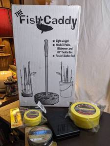 lot 316 image: Fishing Caddy and Miscellaneous Fishing Gear