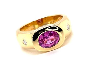 lot 7 image: 1.35 Carat Natural Pink Sapphire and Diamond Bezel Set Estate Ring in 18k Yellow Gold $6900