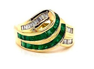 lot 16 image: Gorgeous, Fine Natural Emerald and Diamond Statement Ring in 18k Yellow Gold $4650 Retail