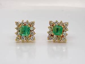 lot 17 image: Natural Diamond and Emerald Screwback Estate Earrings in 14k Yellow Gold $4750 Retail