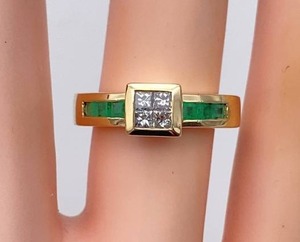 lot 28 image: Beautiful Diamond and Natural Emerald Estate Ring in 14k Yellow Gold $2675 Retail