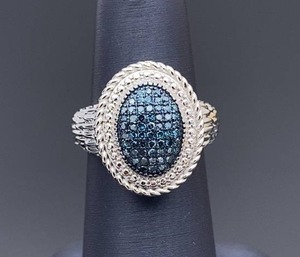 lot 65 image: Beautiful Blue Diamond Estate Statement Ring $750 Retail