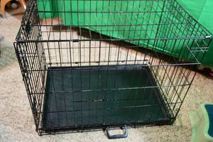 lot 26 image: Nice Sturdy Wire Pet Kennel