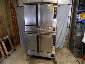 lot 12 image: Blodgett Zephaire Double Stack Convection Oven - Gas