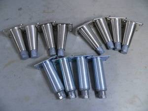 lot 19 image: 12 New Equipment Legs