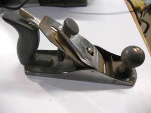 lot 46 image: Antique Planer