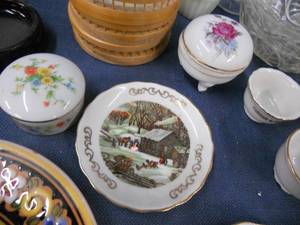 lot 115 image: Japan Ceramics, Wicker Butterfly Coasters, Rosemalled Welcome Sign, 2 Beer Tap Handles