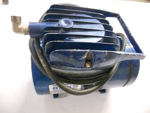 lot 141 image: Binks Model 70-6054 Diaphragm Air Compressor Small Hobby Use 115 Volts 3 Amps