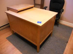 lot 161 image: Antique Typewriter Desk - 42x30x30 Top drops down to hold typewriter - Shelf needs to be attached