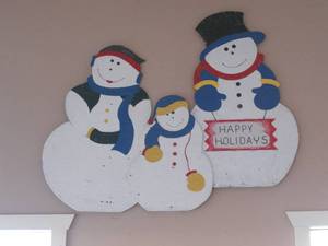 lot 163 image: Snowman Family Painted Cut Out 54 High