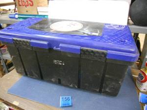 lot 156 image: Yankees Toy Box 31x15x14