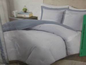 Madison Park Twin Comforter Set...