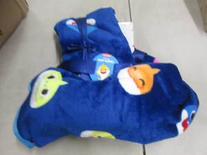 Baby Shark Throw...