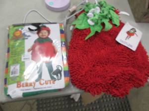 Size 4 Strawberry Costume, Size 2-4...