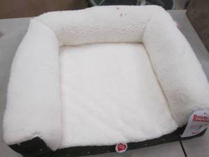 Small Pet Bed- couple spots...