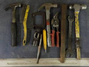 lot 16 image: Mixture of tools