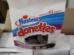lot 214 image: case of 12 - 10.75 oz Bags Hostess ...