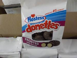 lot 215 image: case of 12 - 10.75 oz Bags Hostess ...