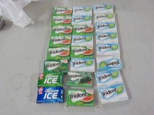 lot 226 image: trident gum near or past best date...