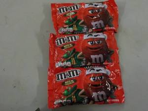 lot 232 image: M & Ms Milk Chocolate 10 oz - 3 Ba...